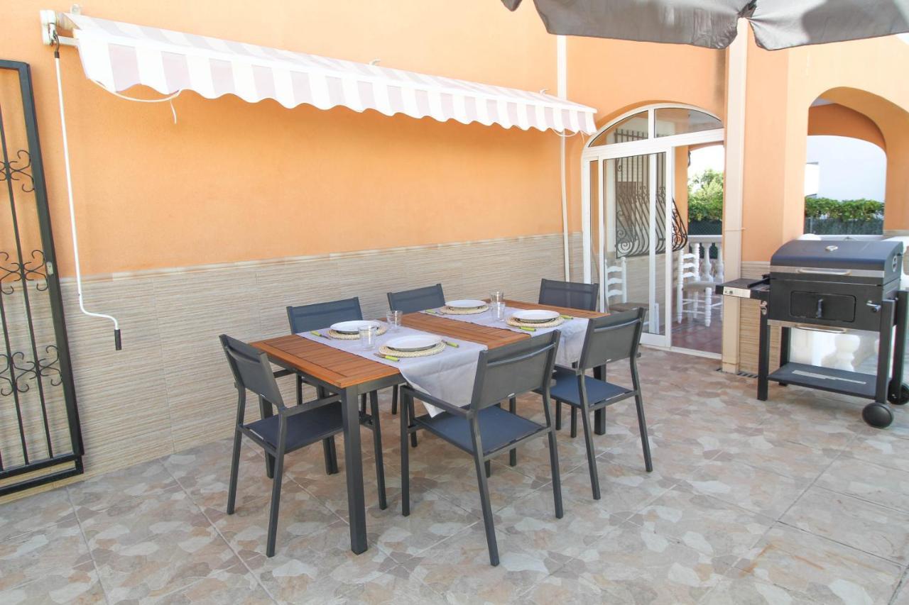 Great Villa, Sea Views, 20 Secs Walk To The Beach, Bbq, 9 People, 5 Mins Car From Alicante City Center, Sailing Club 3 Mins Walk מראה חיצוני תמונה