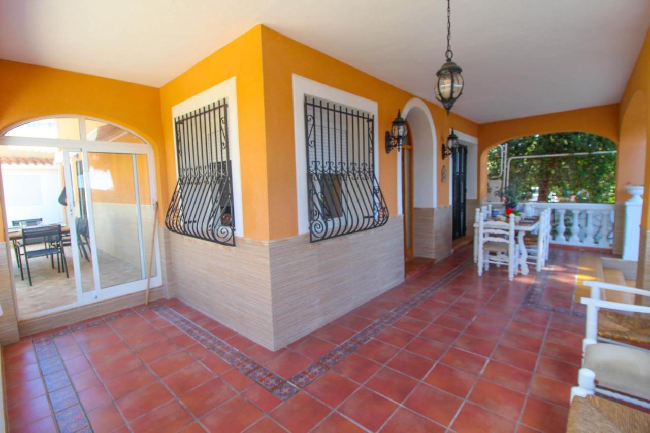 Great Villa, Sea Views, 20 Secs Walk To The Beach, Bbq, 9 People, 5 Mins Car From Alicante City Center, Sailing Club 3 Mins Walk מראה חיצוני תמונה