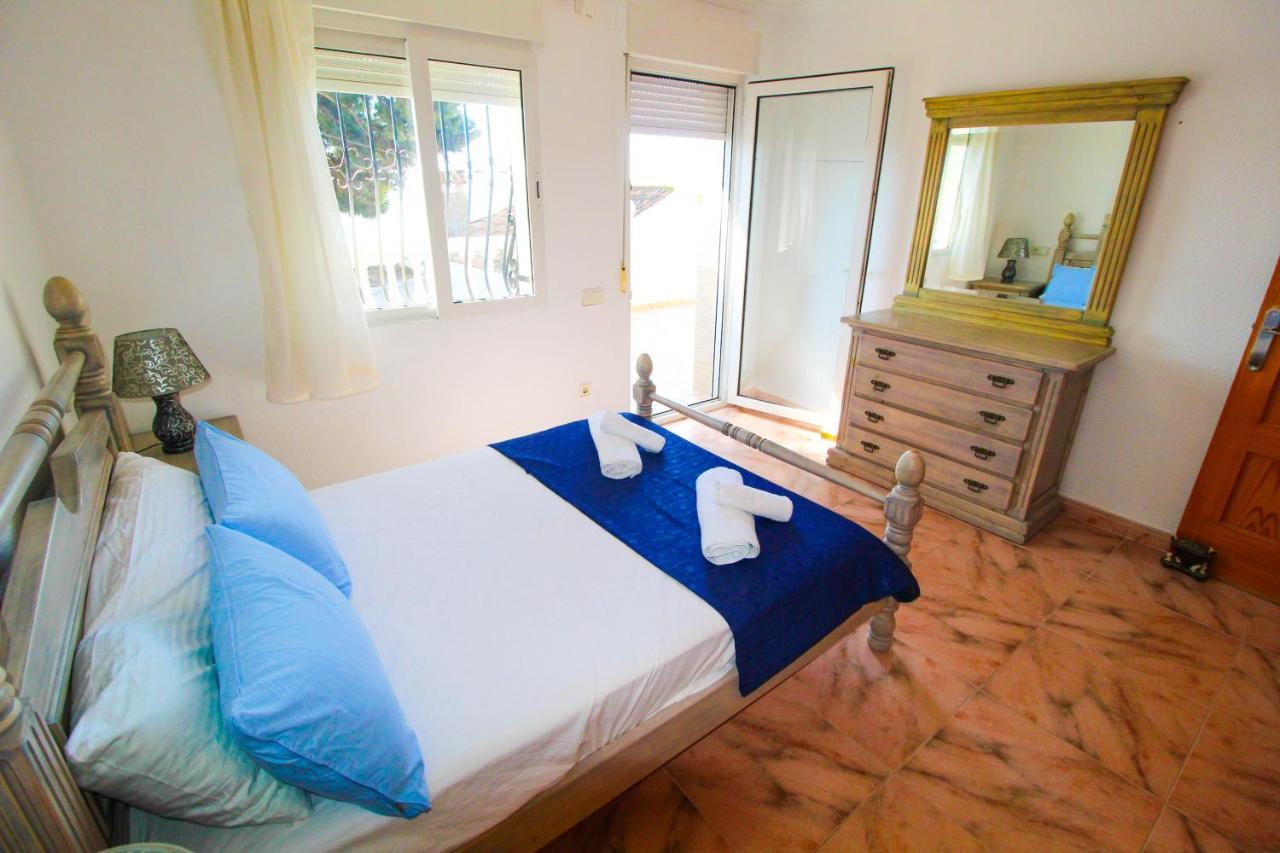 Great Villa, Sea Views, 20 Secs Walk To The Beach, Bbq, 9 People, 5 Mins Car From Alicante City Center, Sailing Club 3 Mins Walk מראה חיצוני תמונה
