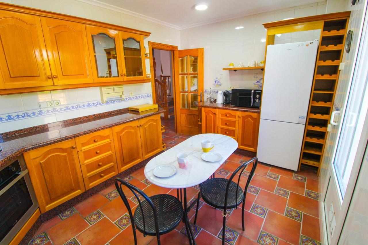 Great Villa, Sea Views, 20 Secs Walk To The Beach, Bbq, 9 People, 5 Mins Car From Alicante City Center, Sailing Club 3 Mins Walk מראה חיצוני תמונה